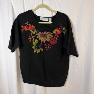 Norton McNaughton vintage short sleeve black sweater leaf embroidery Size Medium